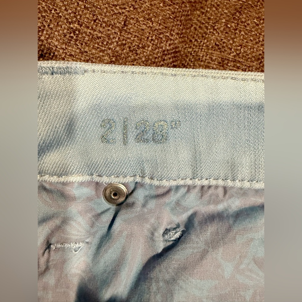 Tommy Bahama Jeans - Picture 10 of 11